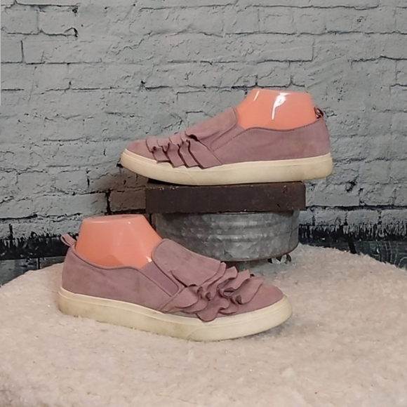 Crown Vintage Womens 7.5 Blush Ruffle Faux Suede Slip On Merie Flat Sneakers - Picture 15 of 15